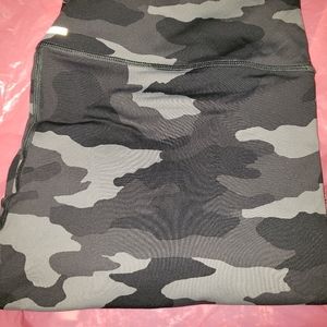 Aerie/AE camo leggings
